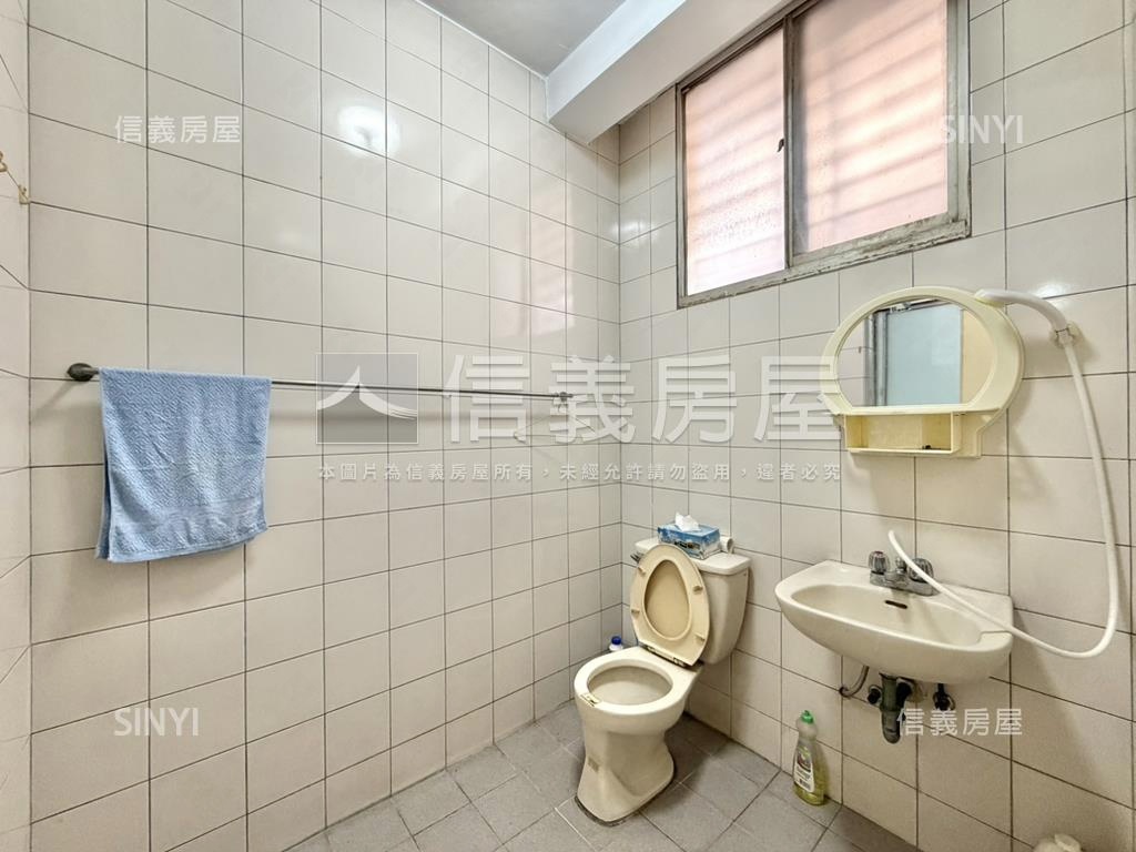 黎明新村透天歡迎鑑賞房屋室內格局與周邊環境