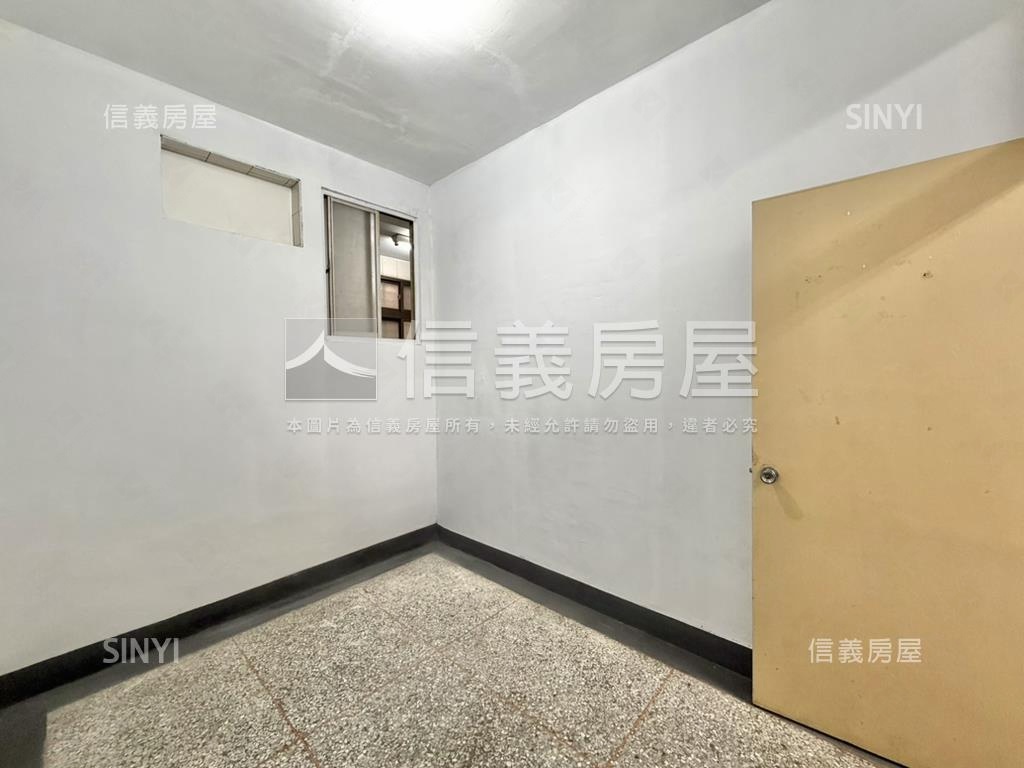 黎明新村透天歡迎鑑賞房屋室內格局與周邊環境