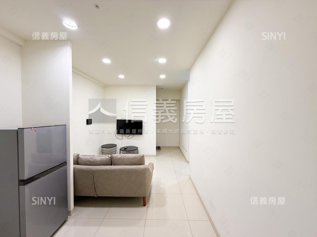 鼎山輕軌兩房兩衛高樓車位房屋室內格局與周邊環境