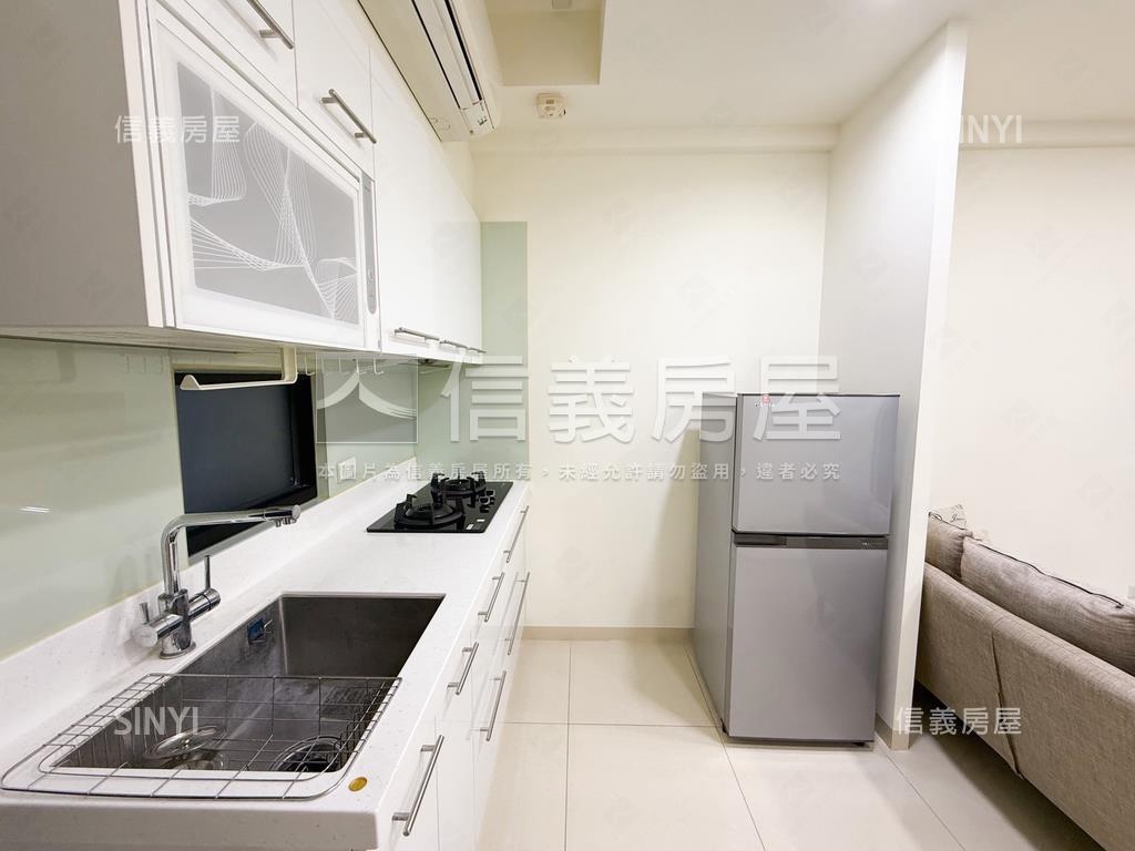 鼎山輕軌兩房兩衛高樓車位房屋室內格局與周邊環境