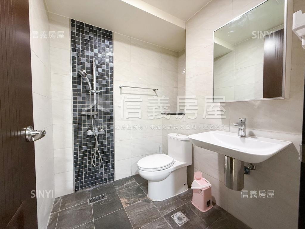 鼎山輕軌兩房兩衛高樓車位房屋室內格局與周邊環境