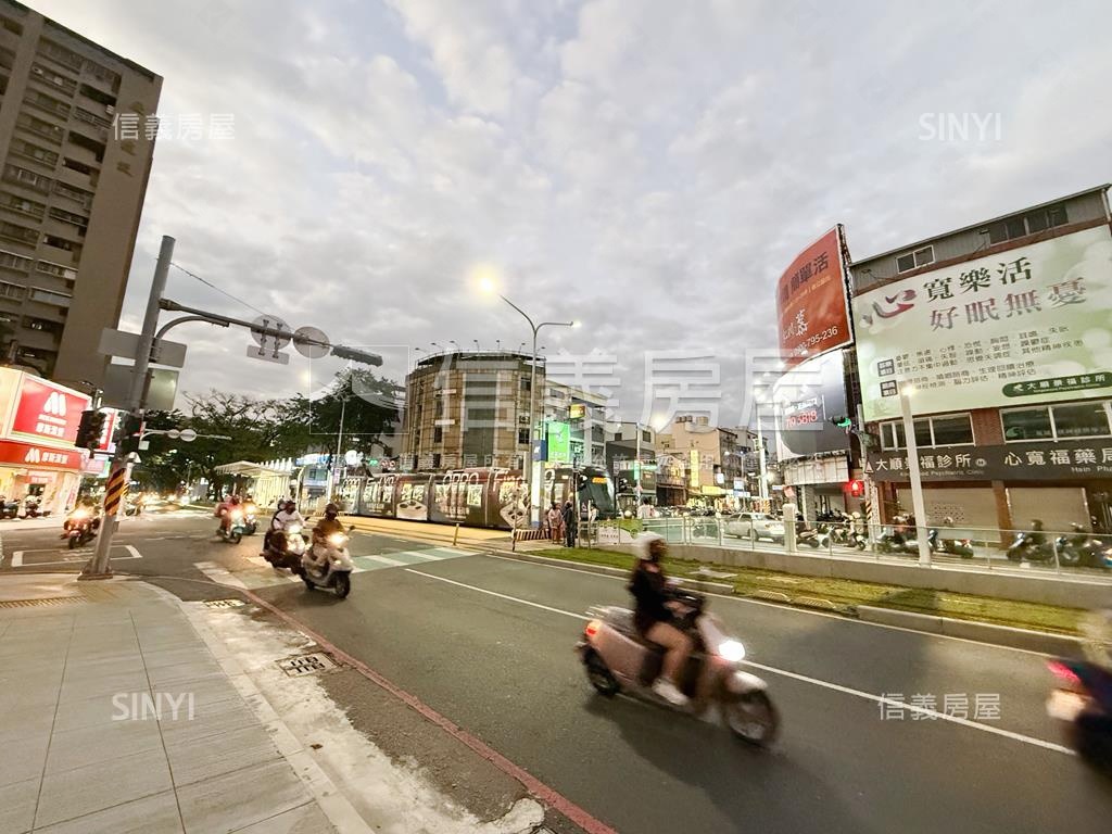 鼎山輕軌兩房兩衛高樓車位房屋室內格局與周邊環境