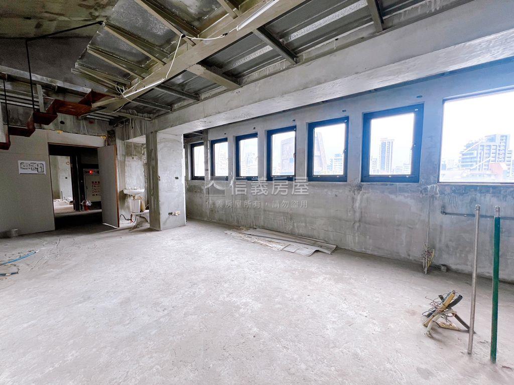 ⭐仁愛精品行館高樓露臺⭐房屋室內格局與周邊環境