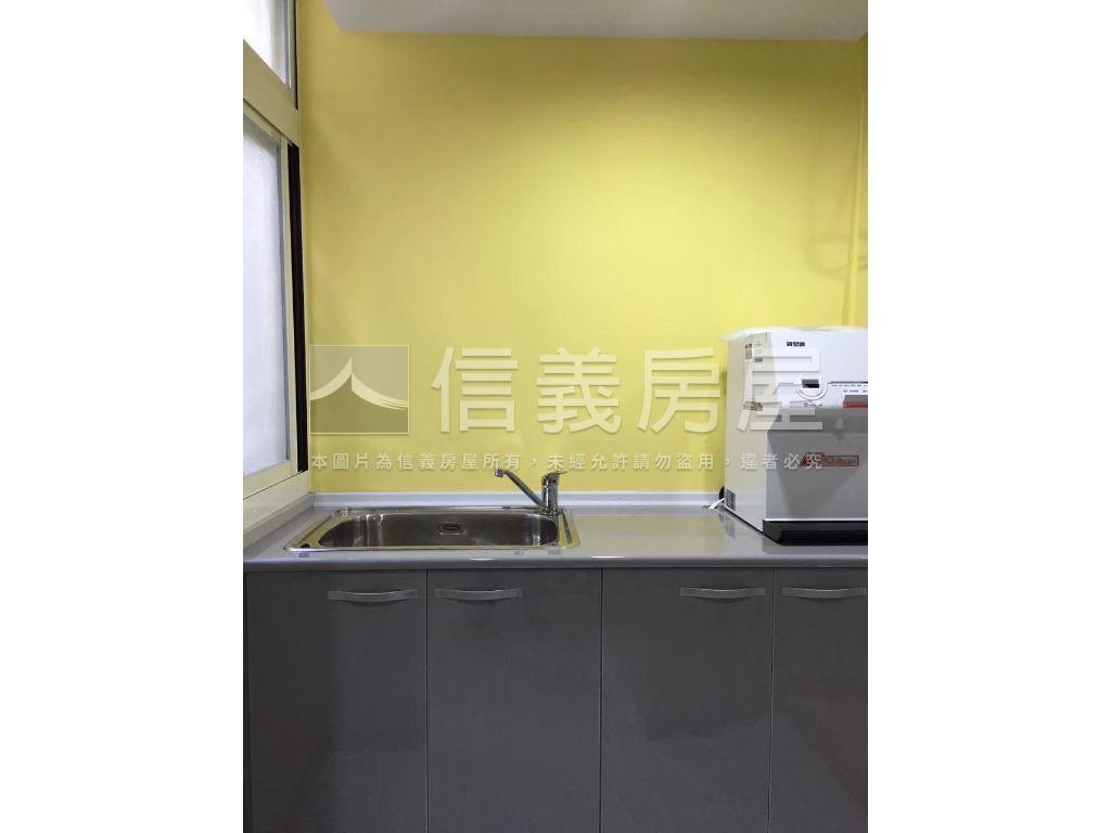 專任富國路收租公寓房屋室內格局與周邊環境