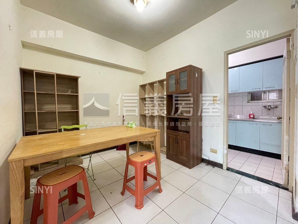 皇后大道●後棟精選３房房屋室內格局與周邊環境