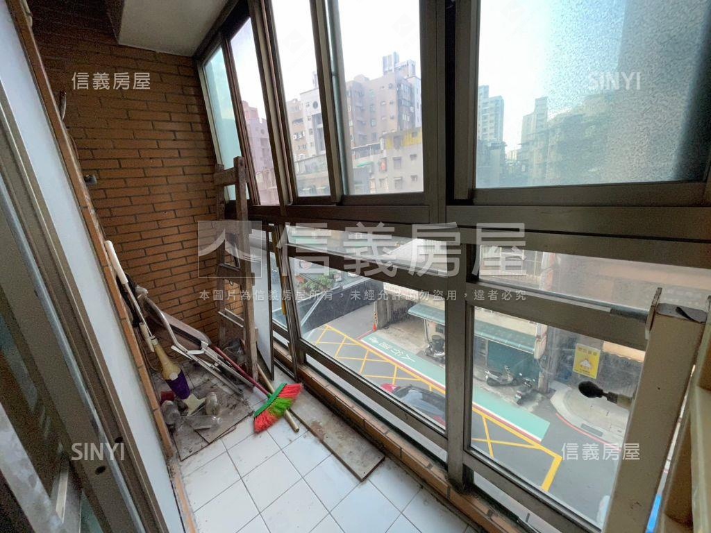 皇后大道●後棟精選３房房屋室內格局與周邊環境