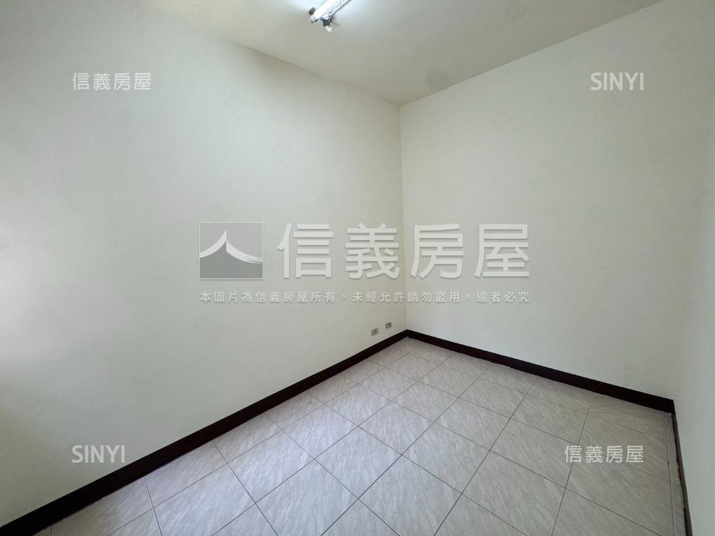 樹林秀泰年輕公寓獨戶二樓房屋室內格局與周邊環境