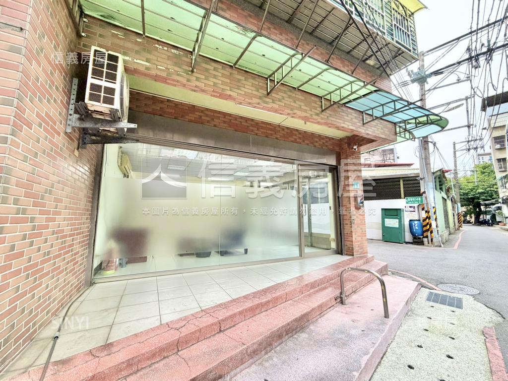 近萬大樹林線三角窗店面房屋室內格局與周邊環境