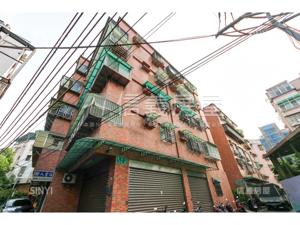 近萬大樹林線三角窗店面房屋室內格局與周邊環境