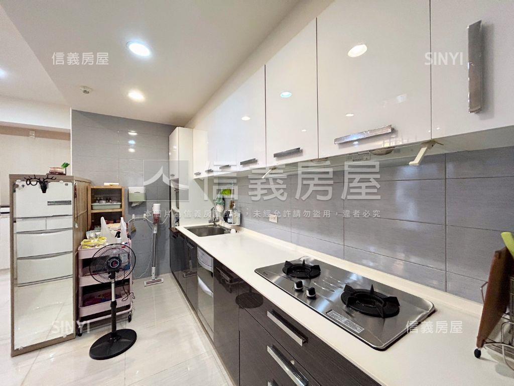 成功學區典雅露臺大三房房屋室內格局與周邊環境