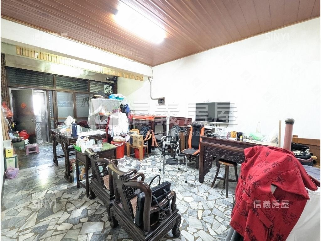 中航路高坪效透天美屋房屋室內格局與周邊環境