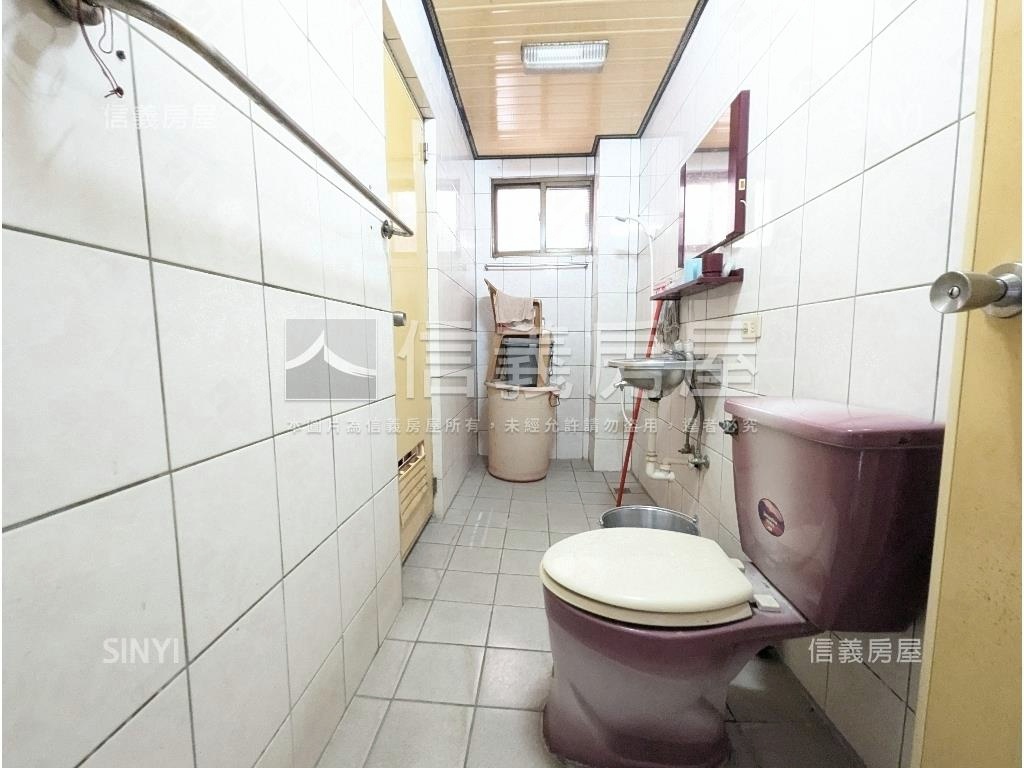 中航路高坪效透天美屋房屋室內格局與周邊環境