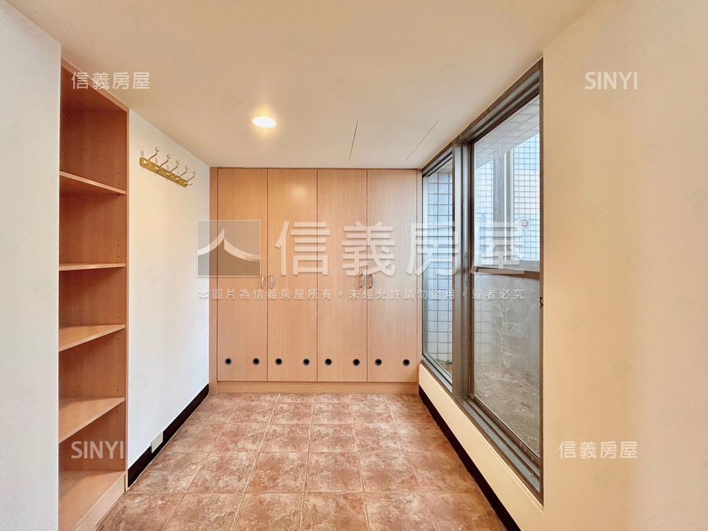 買服１％－雲門視野樓中樓房屋室內格局與周邊環境