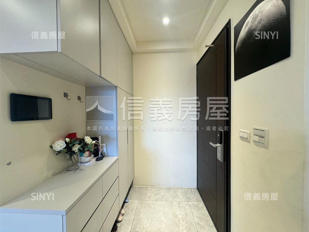 富都新庄尊爵三房雙車位房屋室內格局與周邊環境