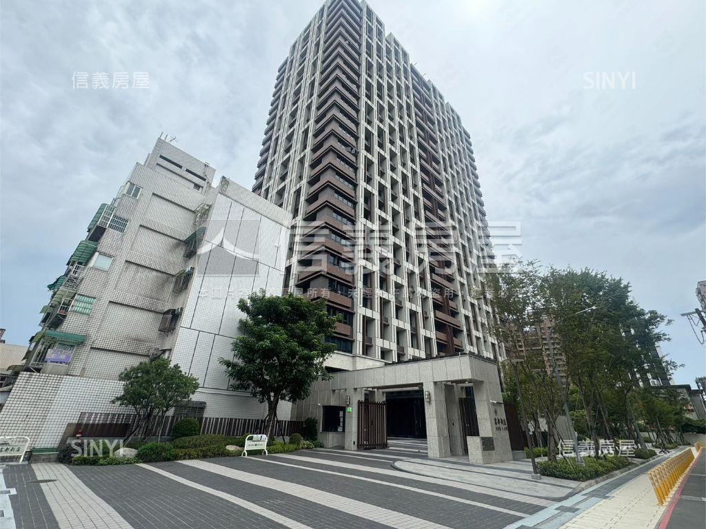 富都新庄尊爵三房雙車位房屋室內格局與周邊環境