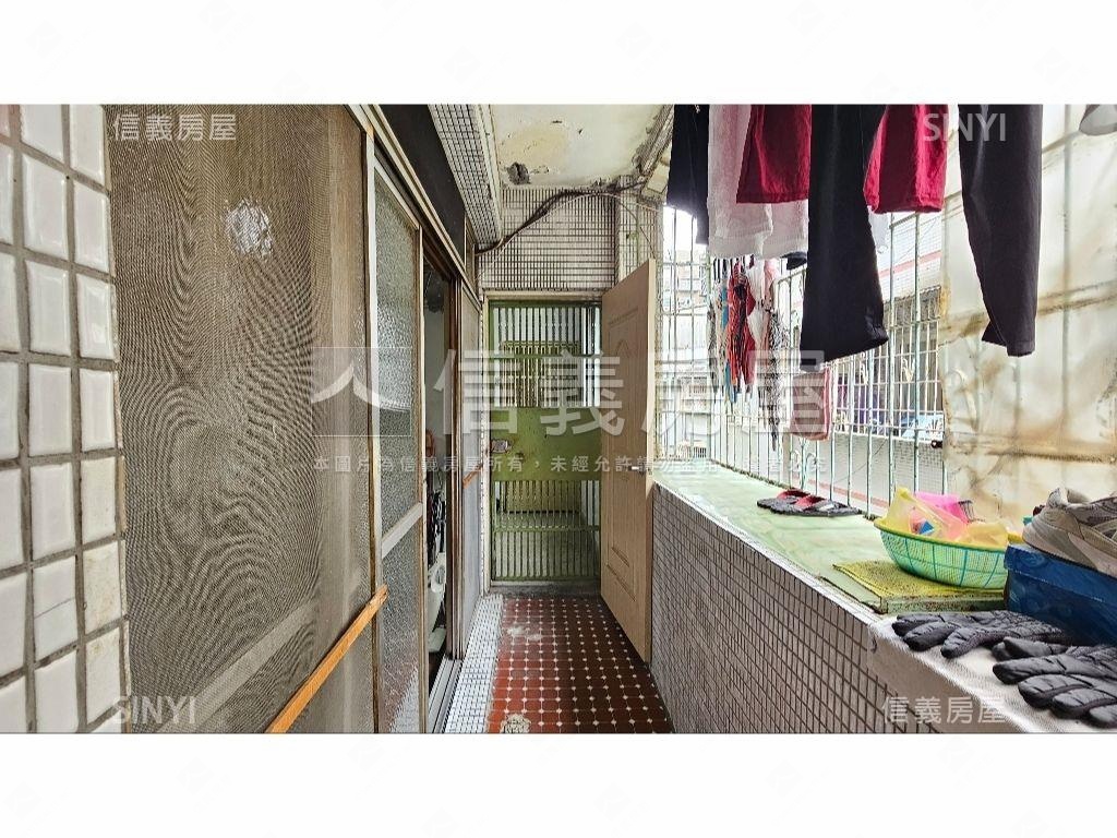 買一間近未來捷運宅邸房屋室內格局與周邊環境