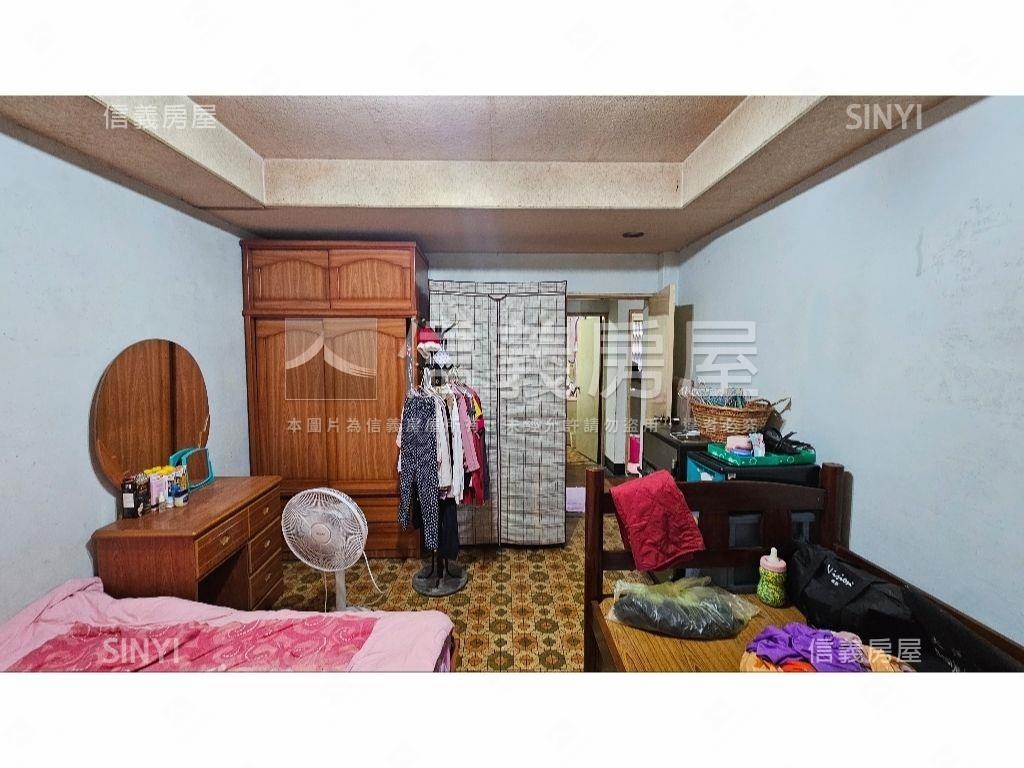 買一間近未來捷運宅邸房屋室內格局與周邊環境