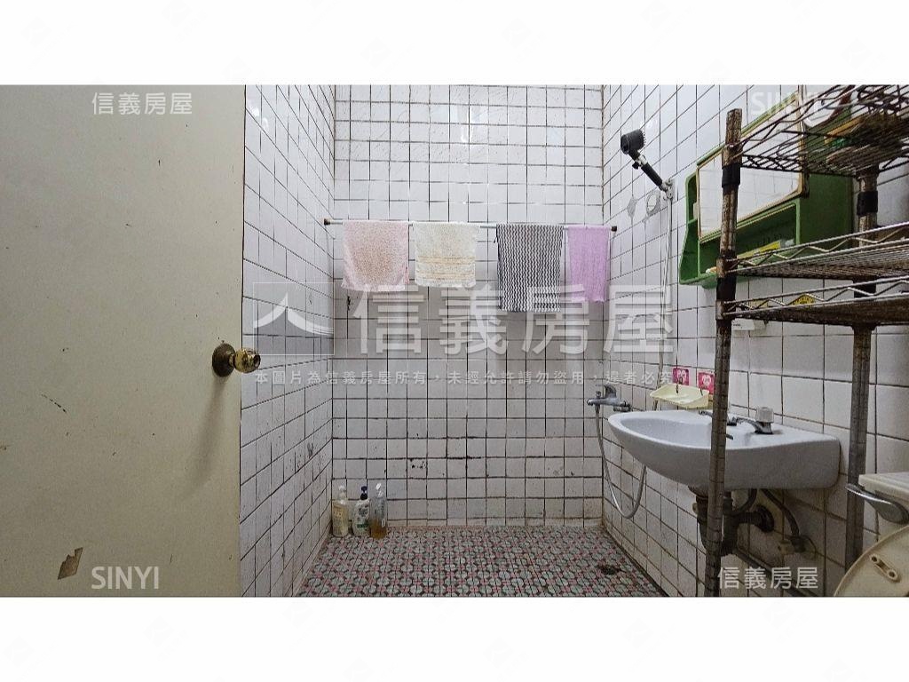 買一間近未來捷運宅邸房屋室內格局與周邊環境