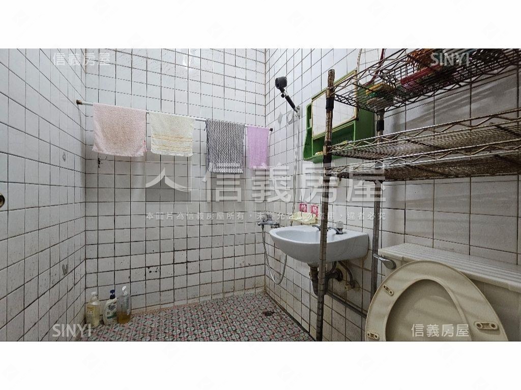 買一間近未來捷運宅邸房屋室內格局與周邊環境