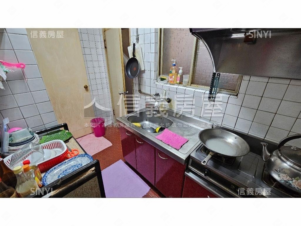 買一間近未來捷運宅邸房屋室內格局與周邊環境