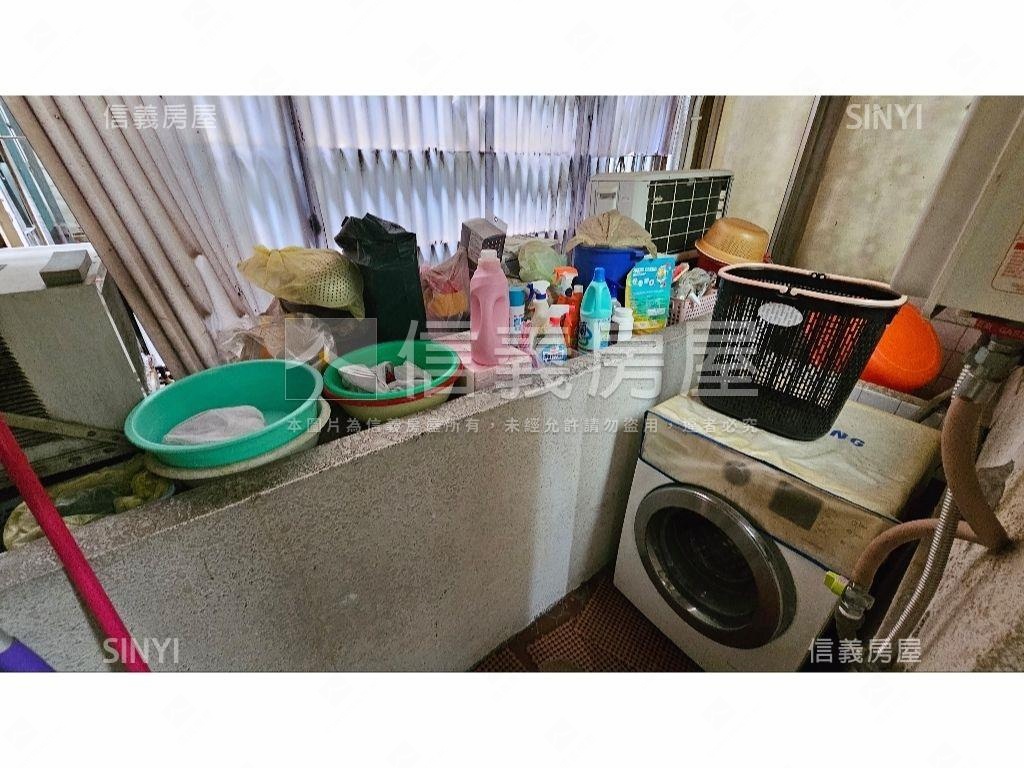 買一間近未來捷運宅邸房屋室內格局與周邊環境