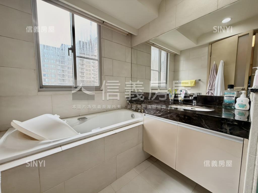 琉璃典藏四房｜三車位房屋室內格局與周邊環境