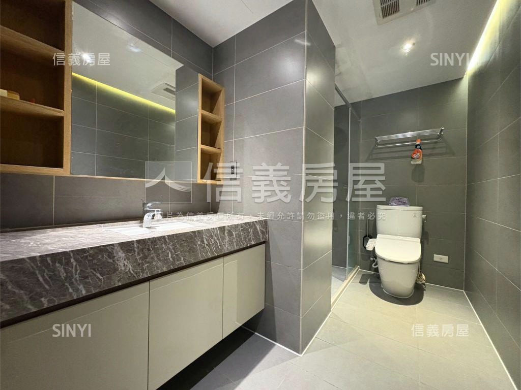 國美Ａ１夢幻四房車位房屋室內格局與周邊環境