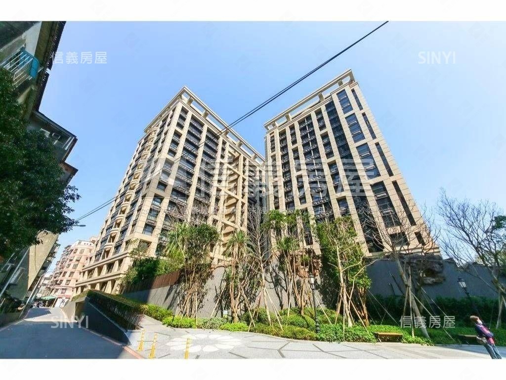 國美Ａ１夢幻四房車位房屋室內格局與周邊環境