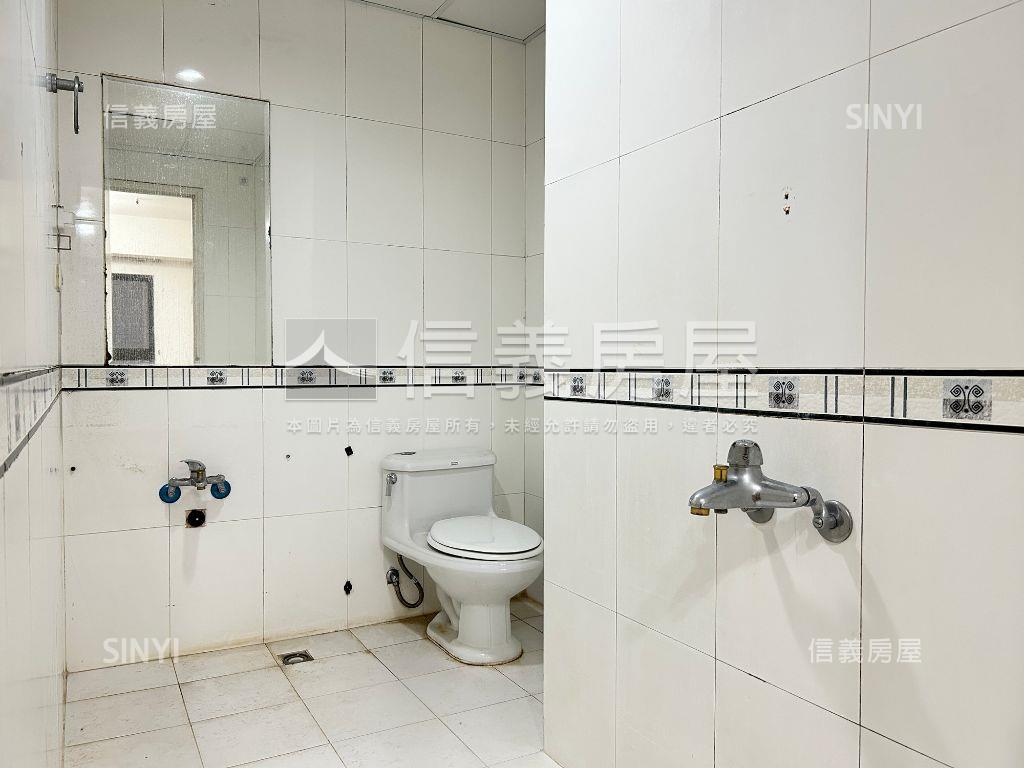 鄉林凱撒２房有車位房屋室內格局與周邊環境