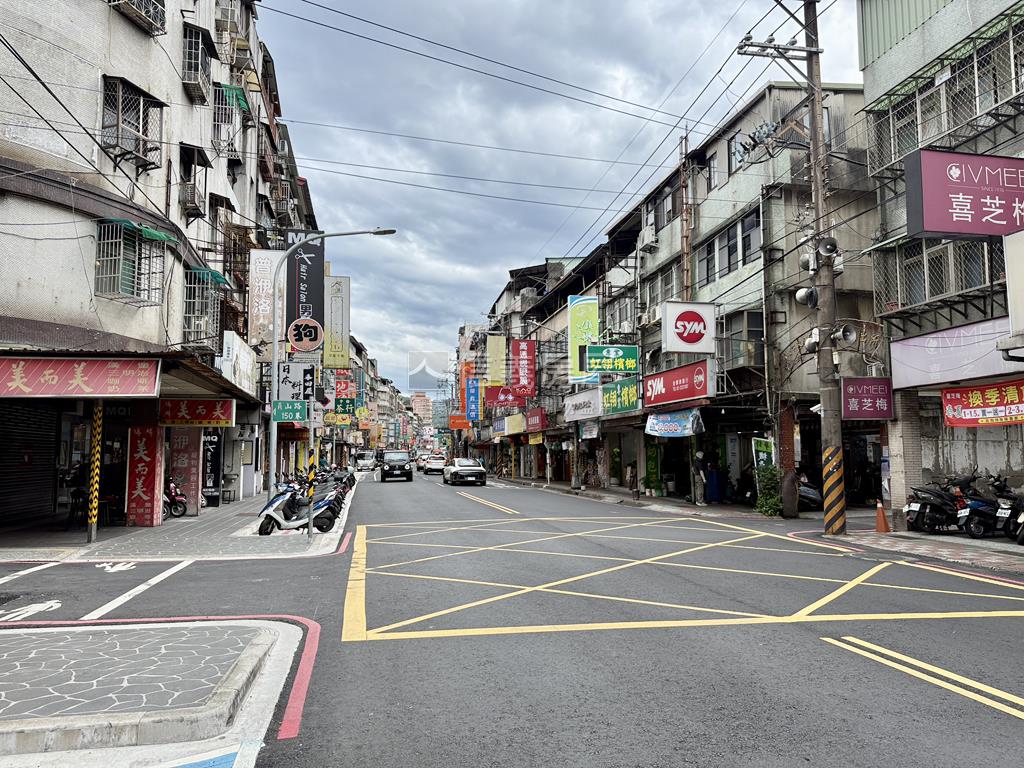 員山路３房美寓房屋室內格局與周邊環境