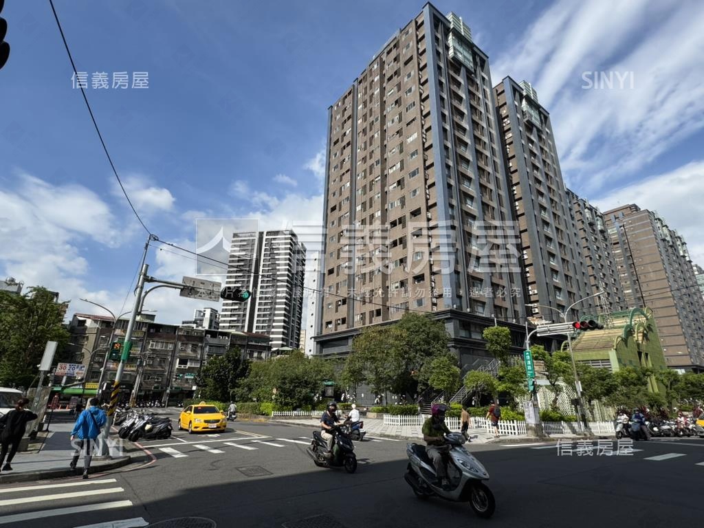 正捷運路金店面房屋室內格局與周邊環境