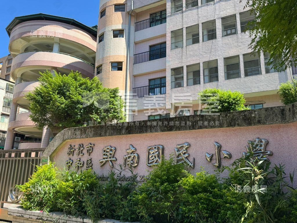 正捷運路金店面房屋室內格局與周邊環境