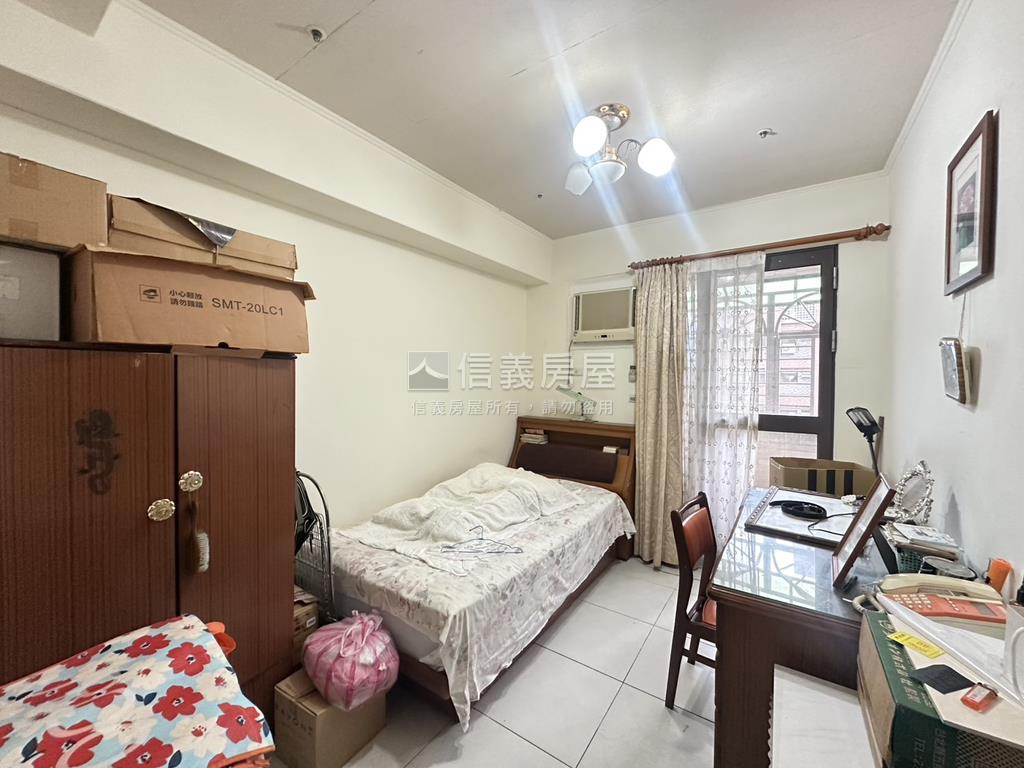 陸光新城Ａ區四房車位房屋室內格局與周邊環境