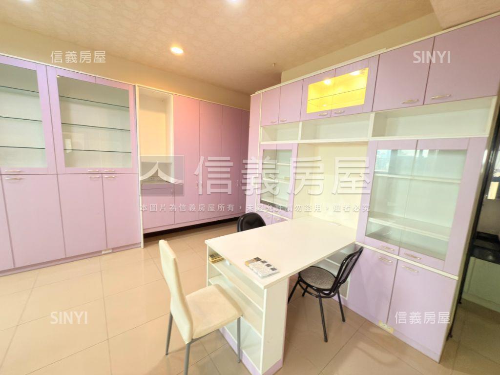 十二期高樓三房平車美裝潢房屋室內格局與周邊環境