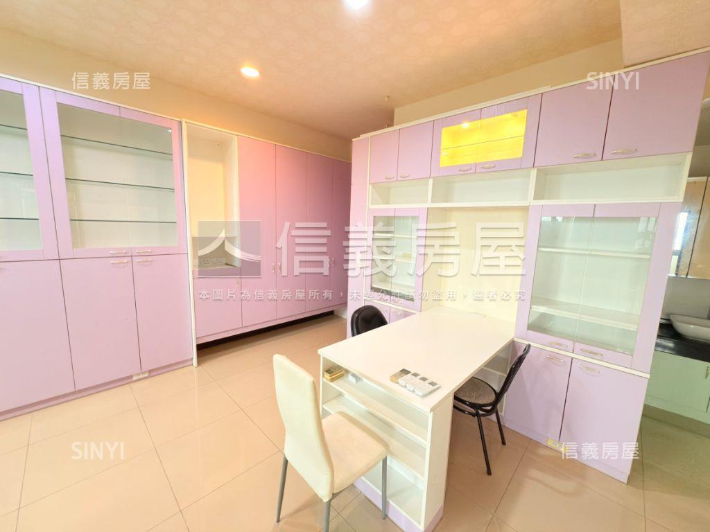 十二期高樓三房平車美裝潢房屋室內格局與周邊環境