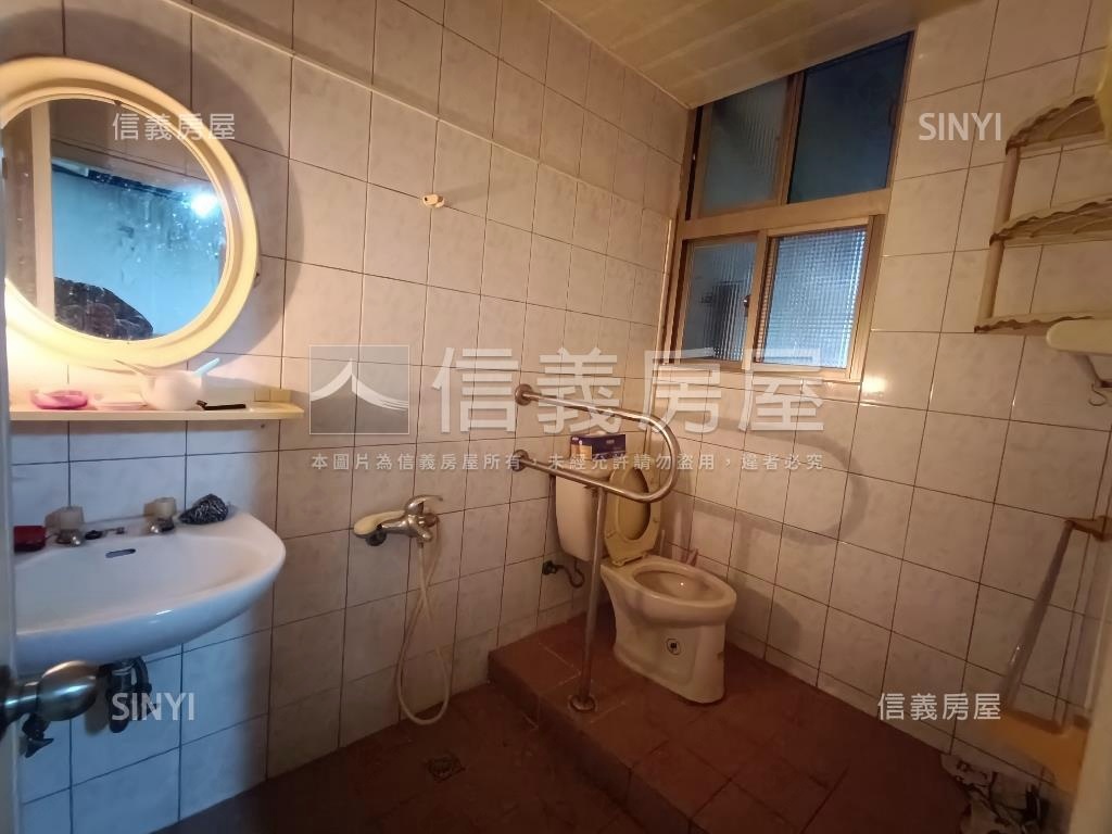 正八德路四段公寓１＋２樓房屋室內格局與周邊環境