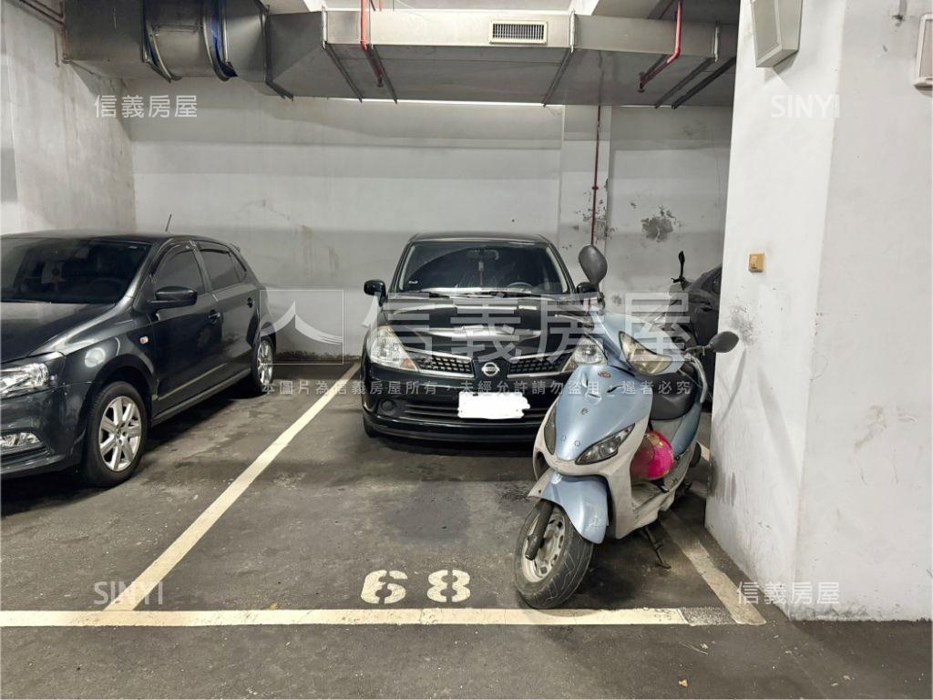 東方桂冠精品三房平面車位房屋室內格局與周邊環境