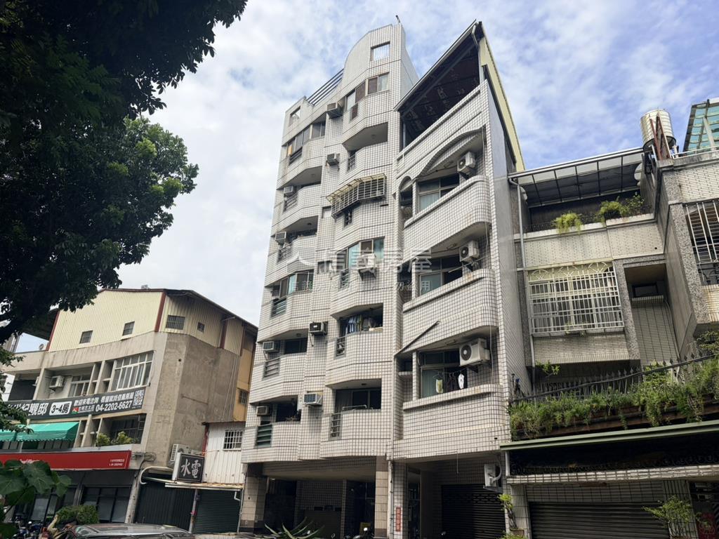 單純套房一層不超過７戶房屋室內格局與周邊環境
