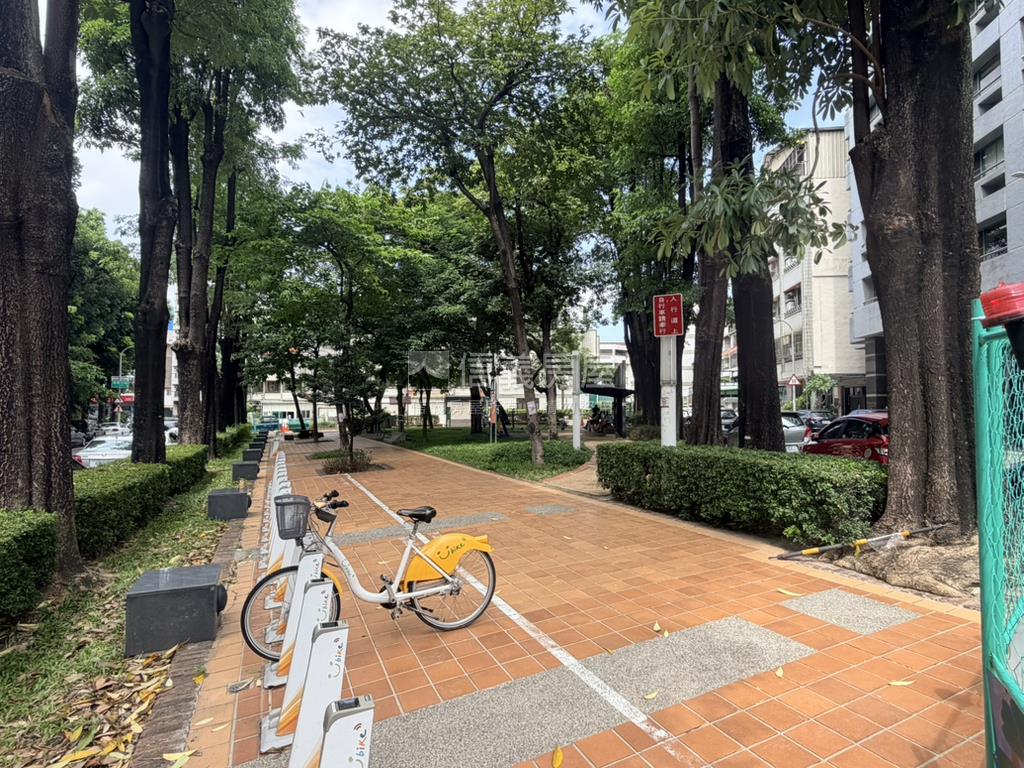 單純套房一層不超過７戶房屋室內格局與周邊環境