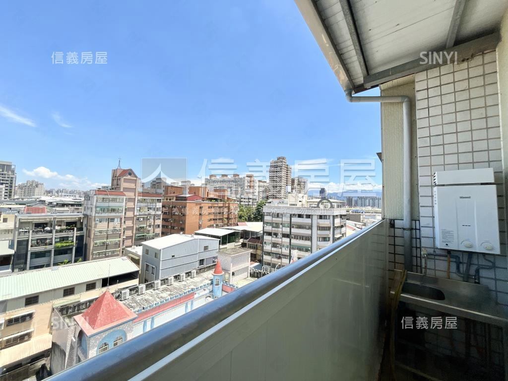 近文心路４房樓中樓＋平車房屋室內格局與周邊環境