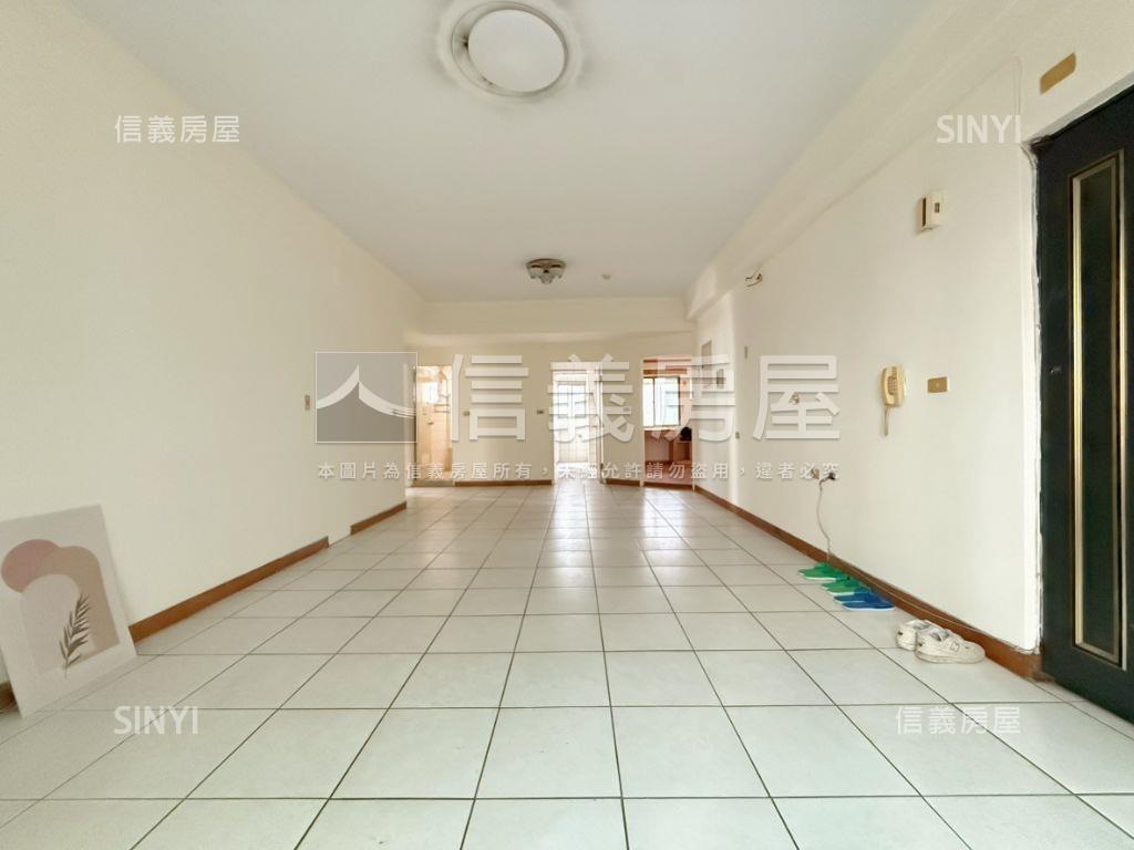 復新建設大三房附休旅車位房屋室內格局與周邊環境