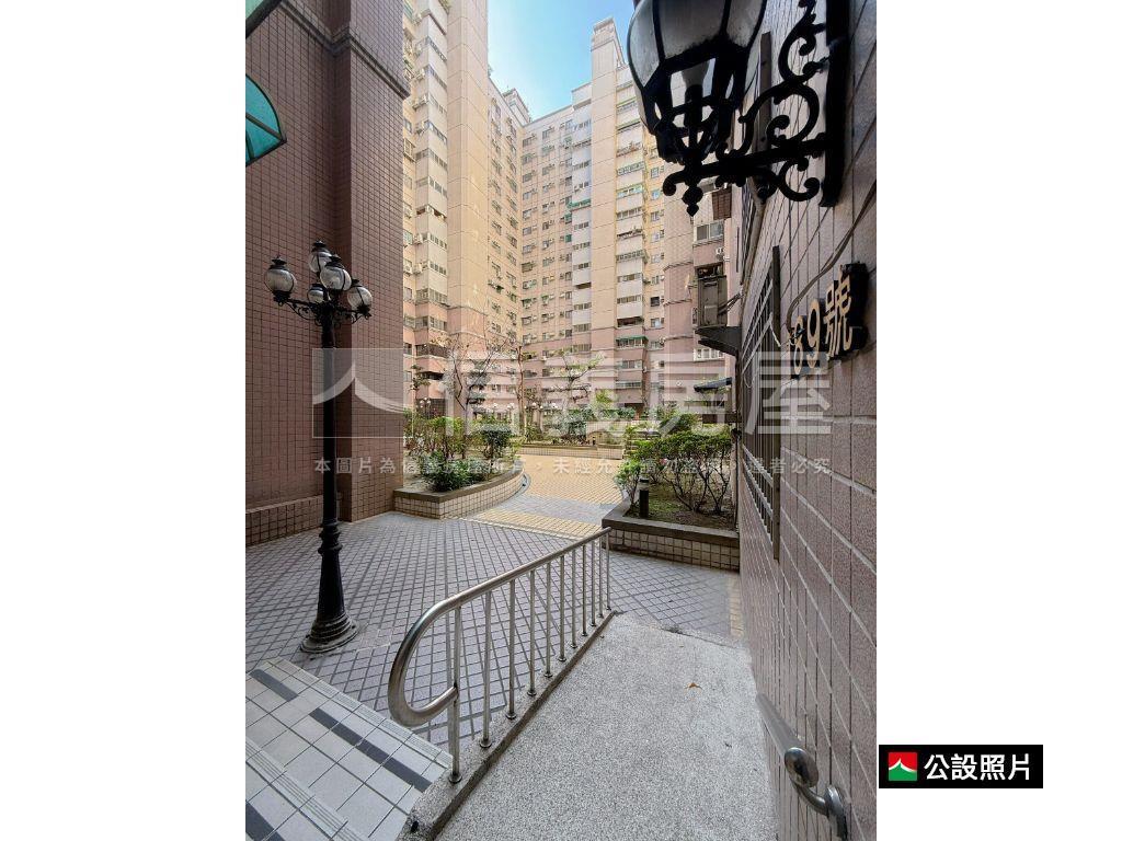 復新建設大三房附休旅車位房屋室內格局與周邊環境