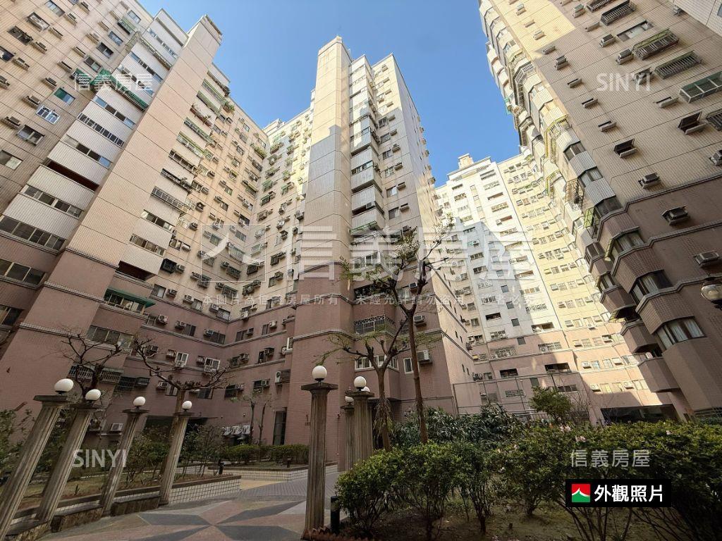 復新建設大三房附休旅車位房屋室內格局與周邊環境