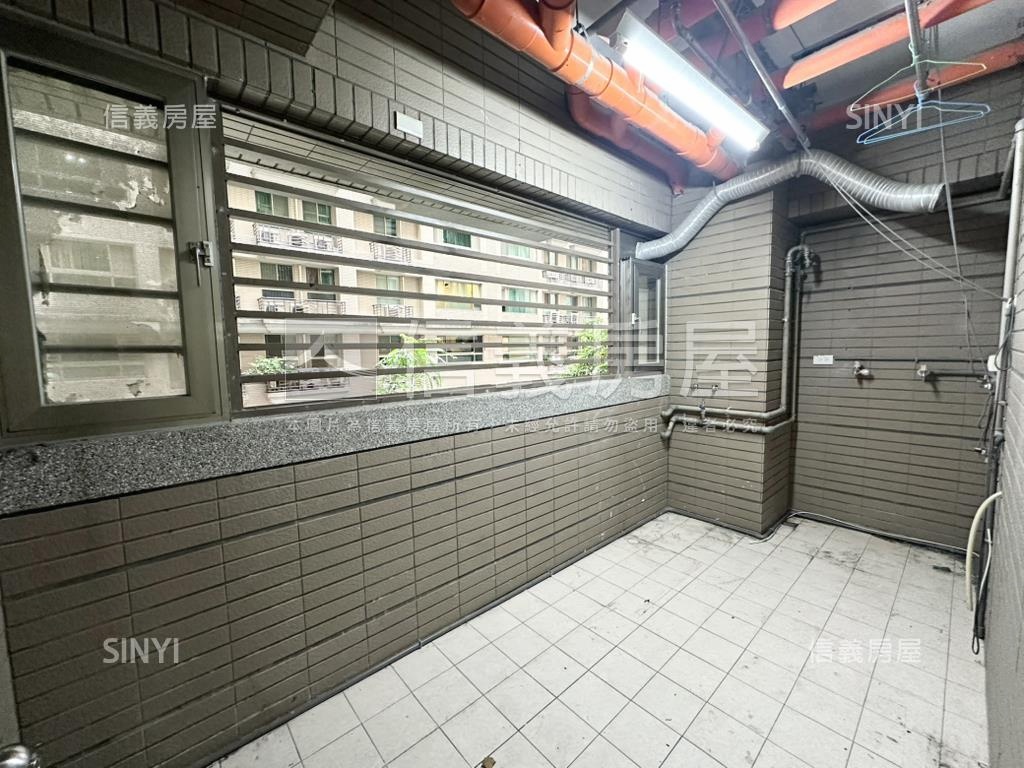 四號公園宜安黃金店面房屋室內格局與周邊環境