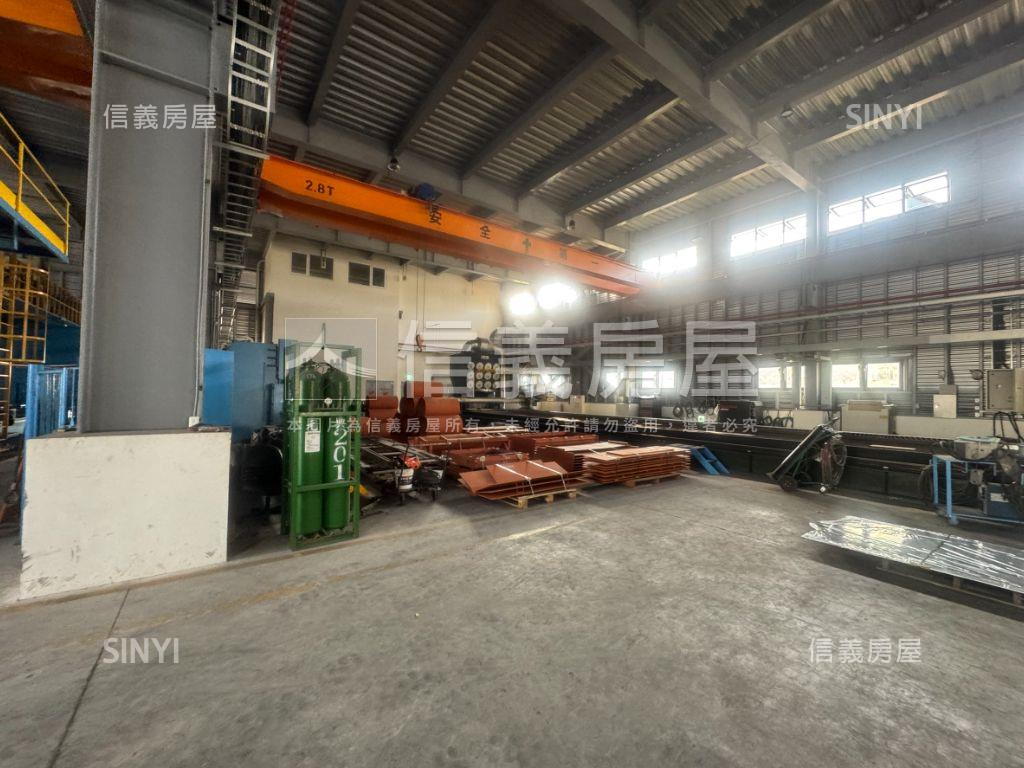 和發園區三角窗千坪鋼骨廠房屋室內格局與周邊環境