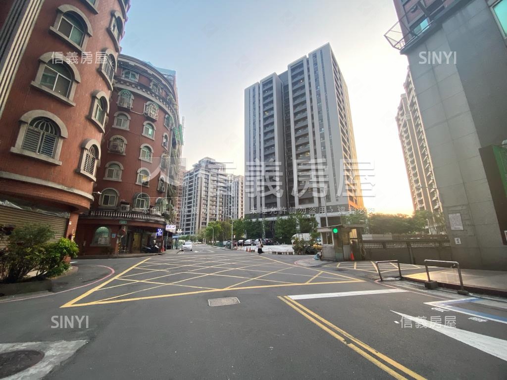 電梯。全聯樓上好套房房屋室內格局與周邊環境