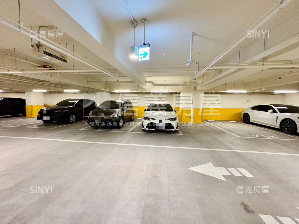 星野沐月山景２房車位房屋室內格局與周邊環境
