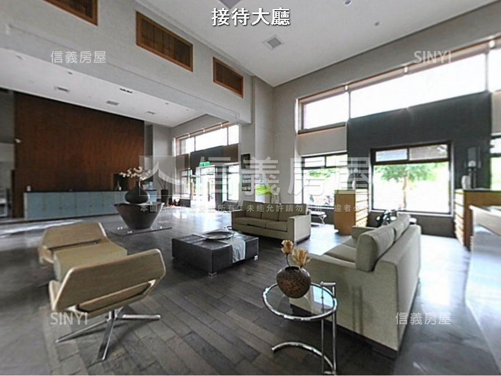 大面寬約９米人潮金店面房屋室內格局與周邊環境