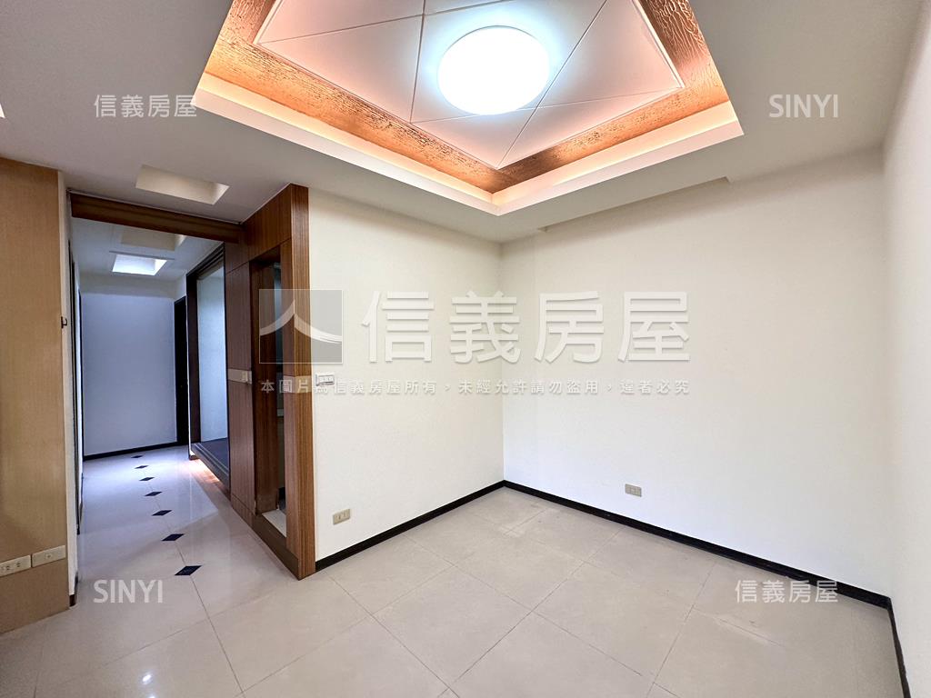 民族路頂樓美景大空間房屋室內格局與周邊環境