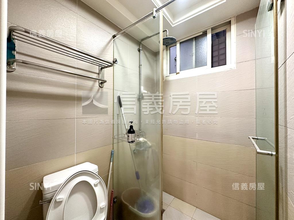 民族路頂樓美景大空間房屋室內格局與周邊環境